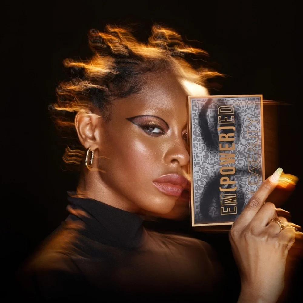 ✨ HUDA BEAUTY Empowered Eyeshadow Palette